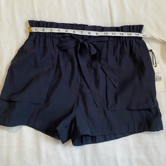 Black Tape Navy Paper Bag Shorts Size Medium NWT - Picture 3 of 9